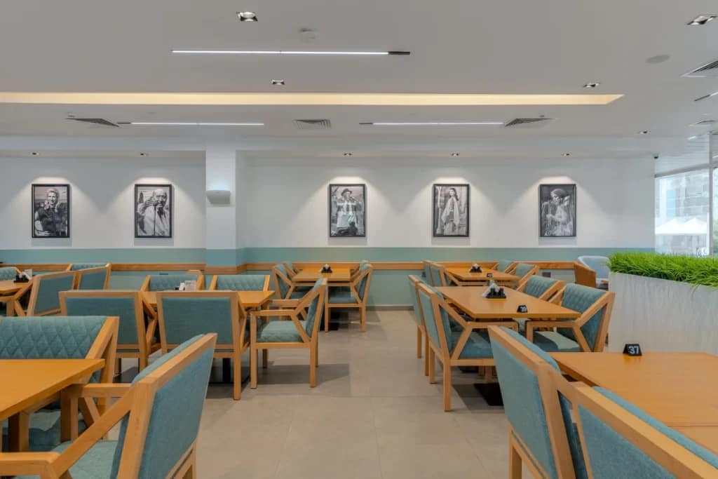 مطعم عائلي في دبي: تجربة مميزة للجميع في بيت ورد