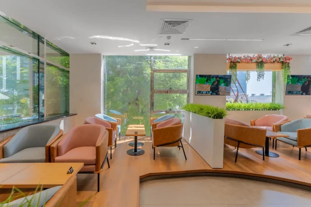 أفضل مطعم عائلي على شارع المكتوم – وجهة الطعام الأولى في رقة البطين